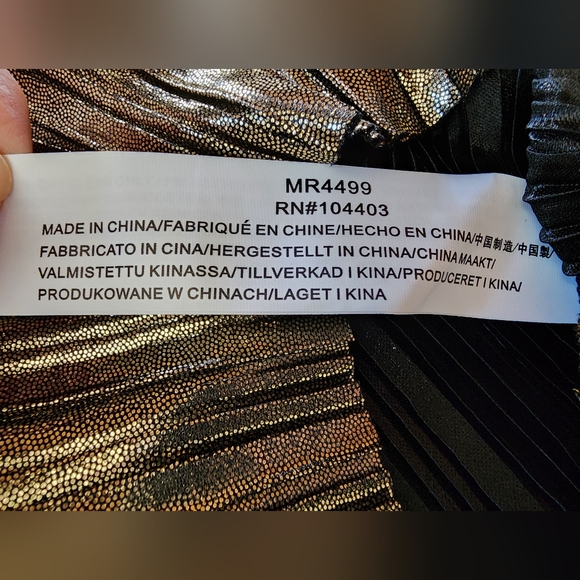 Moon River Gold Metallic Plisse Peplum Mini Dress Size Small - Picture 9 of 12